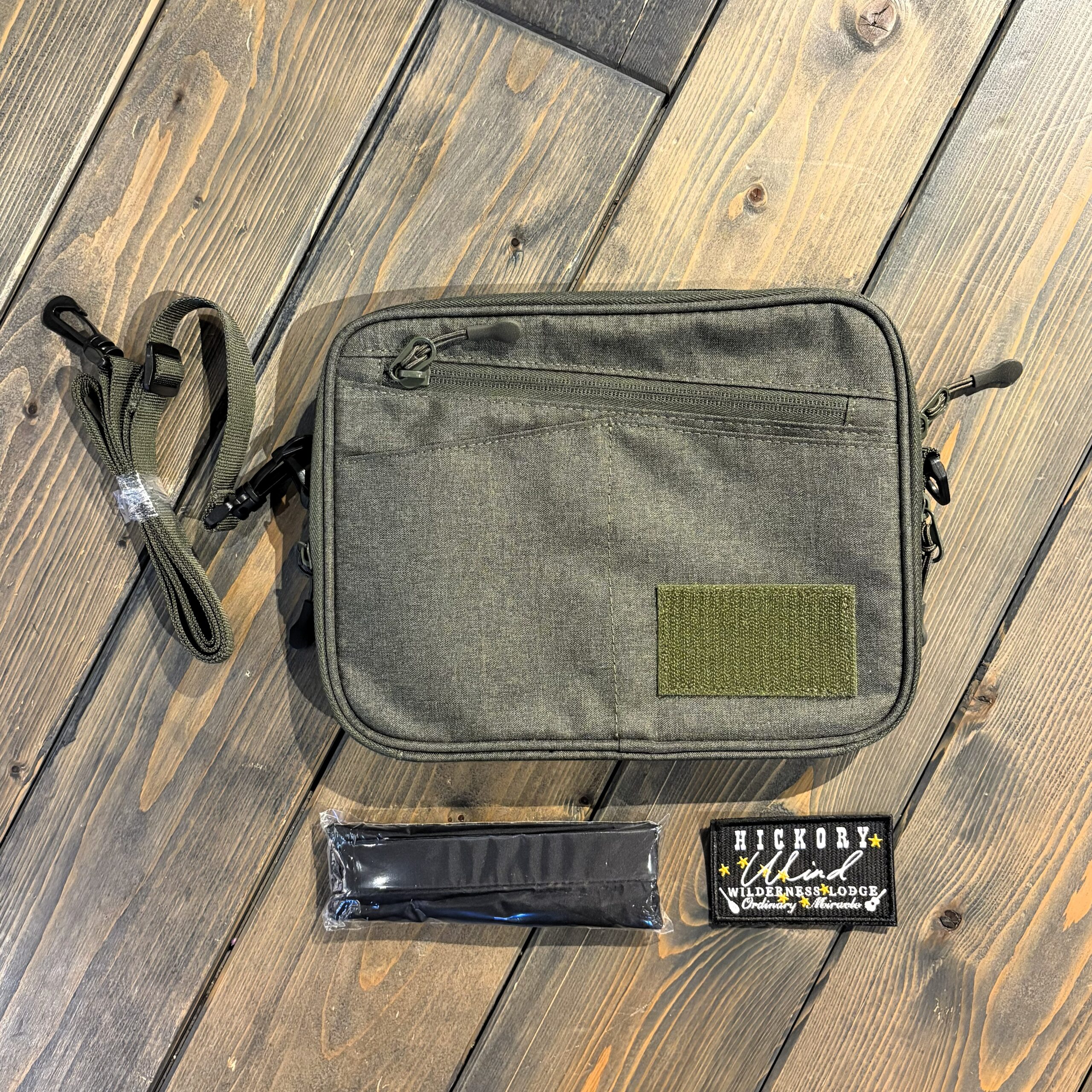 サコッシュ(横型・グリーン)※ポストカード3枚付き - 画像 (2)